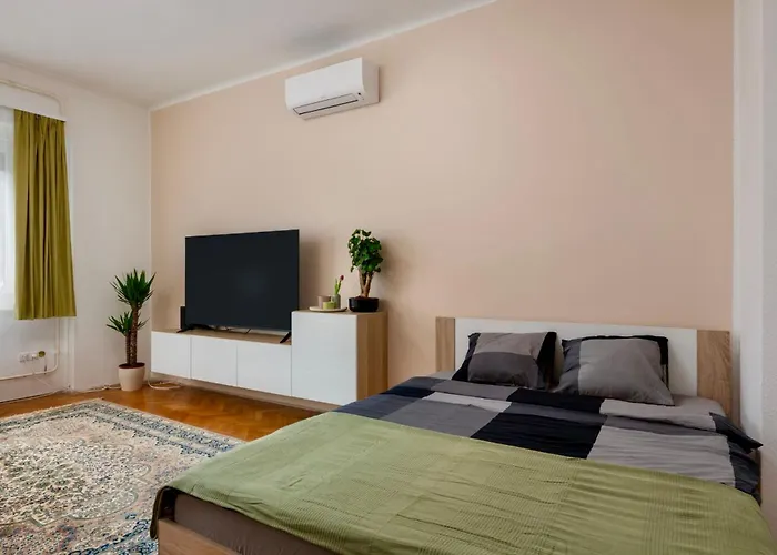 Budapest Family Apartment With Free Parking